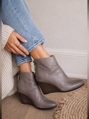 COCLICO ESCURO GRAY LEATHER 3” WEDGE ANKLE BOOTS WOMENS 37 SPAIN DESIGNER